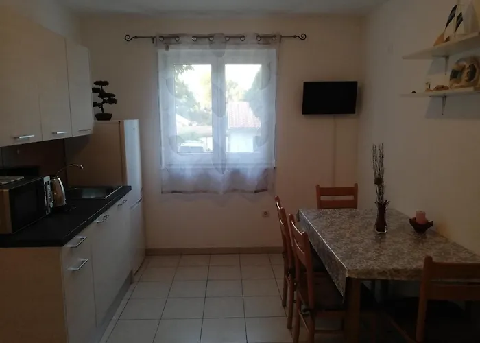 Sanja Apartmán *