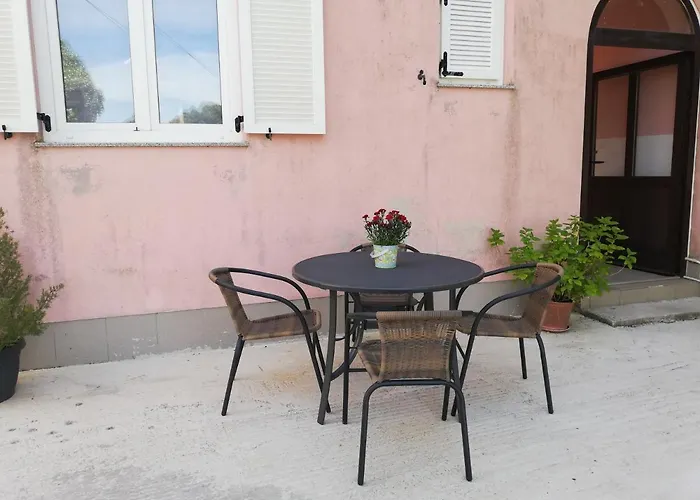 Sanja Apartment *